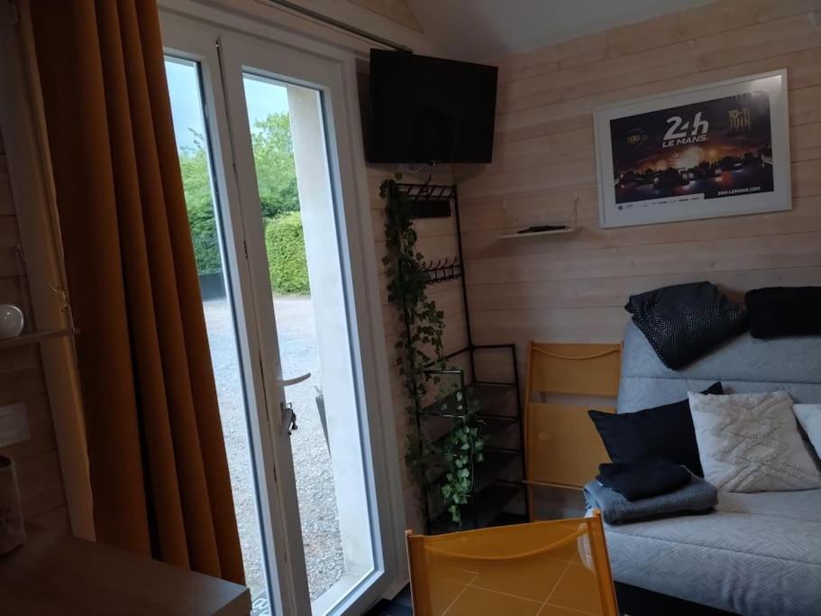 Joli Studio Mezzanine Proche Pole Europeen Yvré-lʼÉvêque Zewnętrze zdjęcie